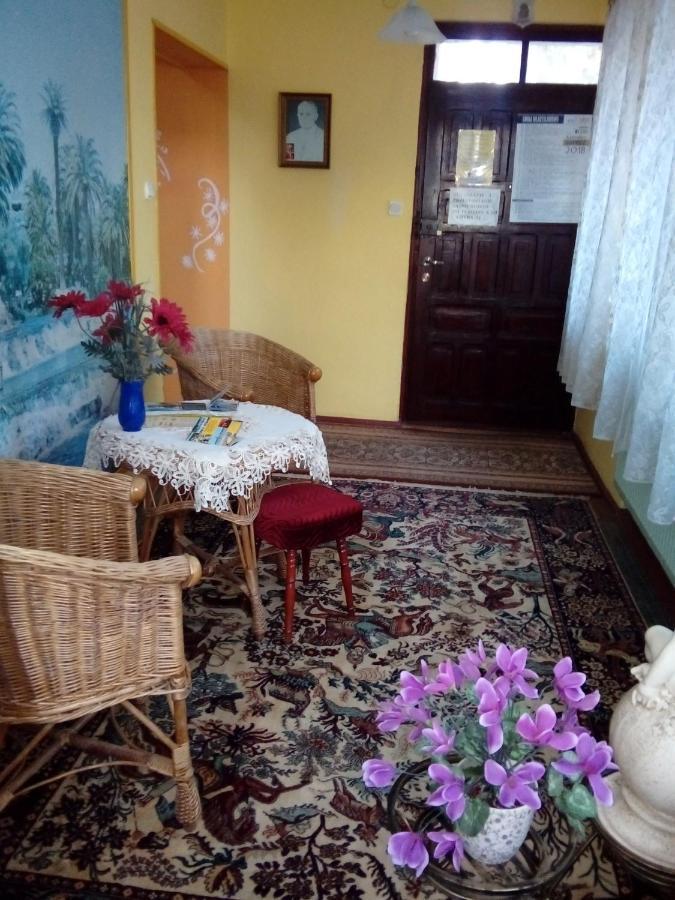 Danusia Homestay *