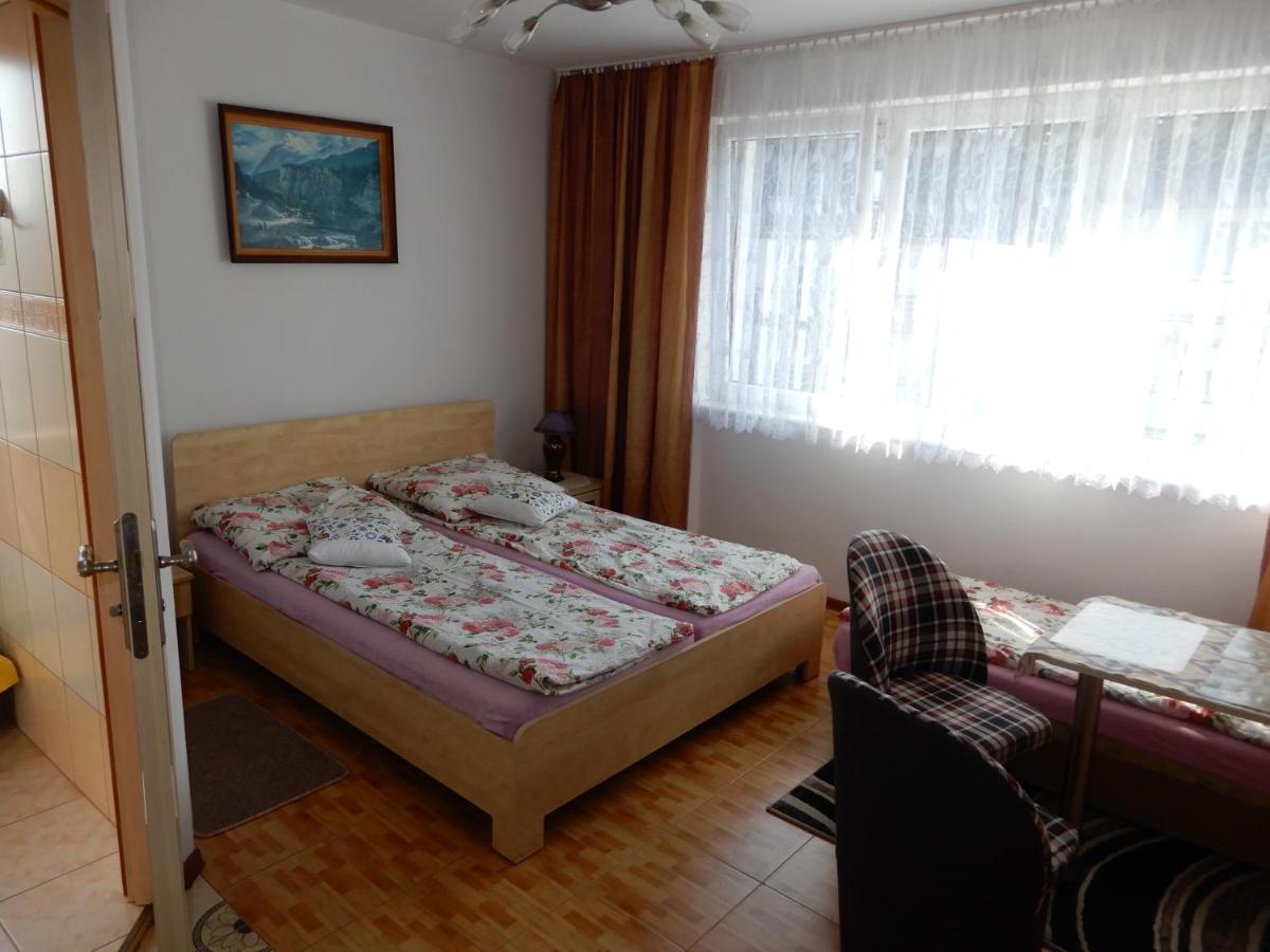 Danusia Homestay *